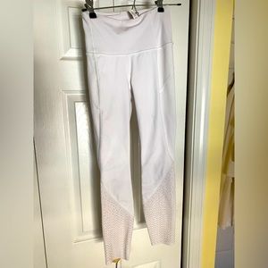Lululemon white leggings size 4